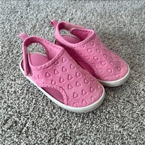 Carter’s Pink Neoprene Water Shoes with Heart Pattern size 6